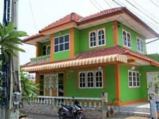 Buachompoo Guest house 2*