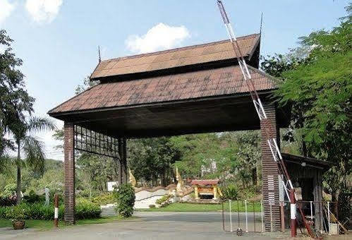Roong Aroon Hot Springs Hotel