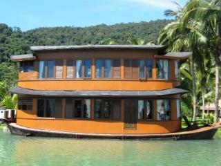 Aunchaleena Front
