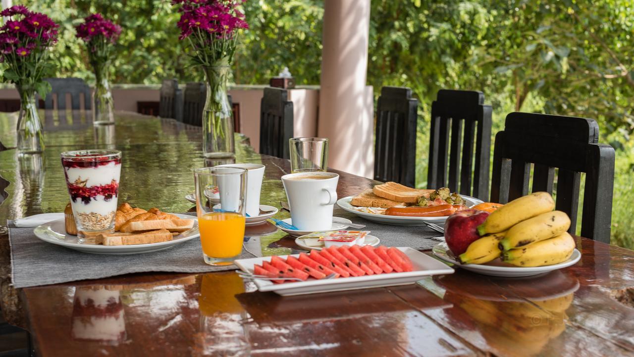 I Phants Resort Ban Huai Thawai
