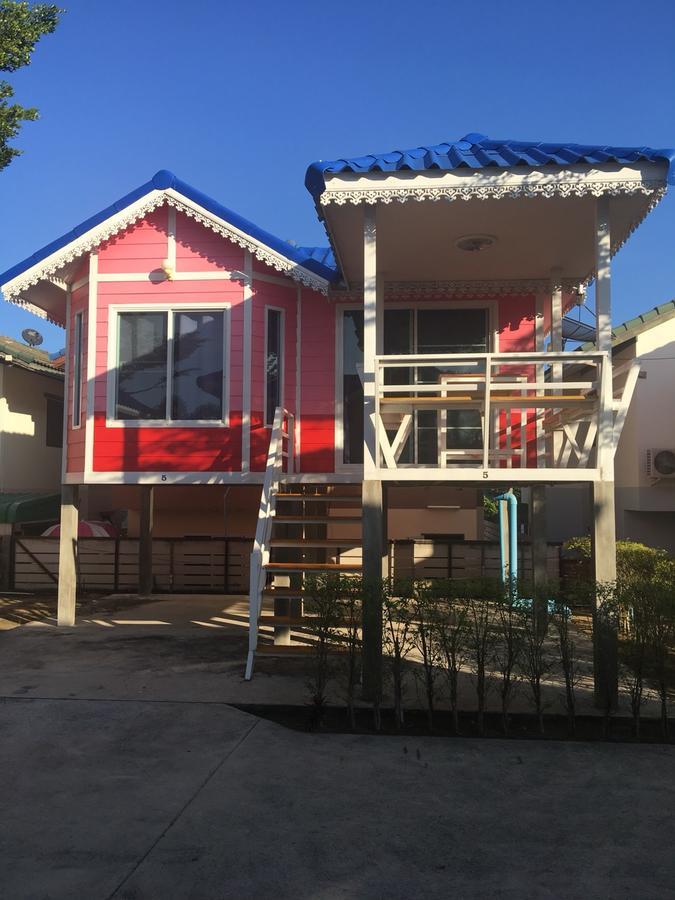 Resort Rainbow House @cha-am