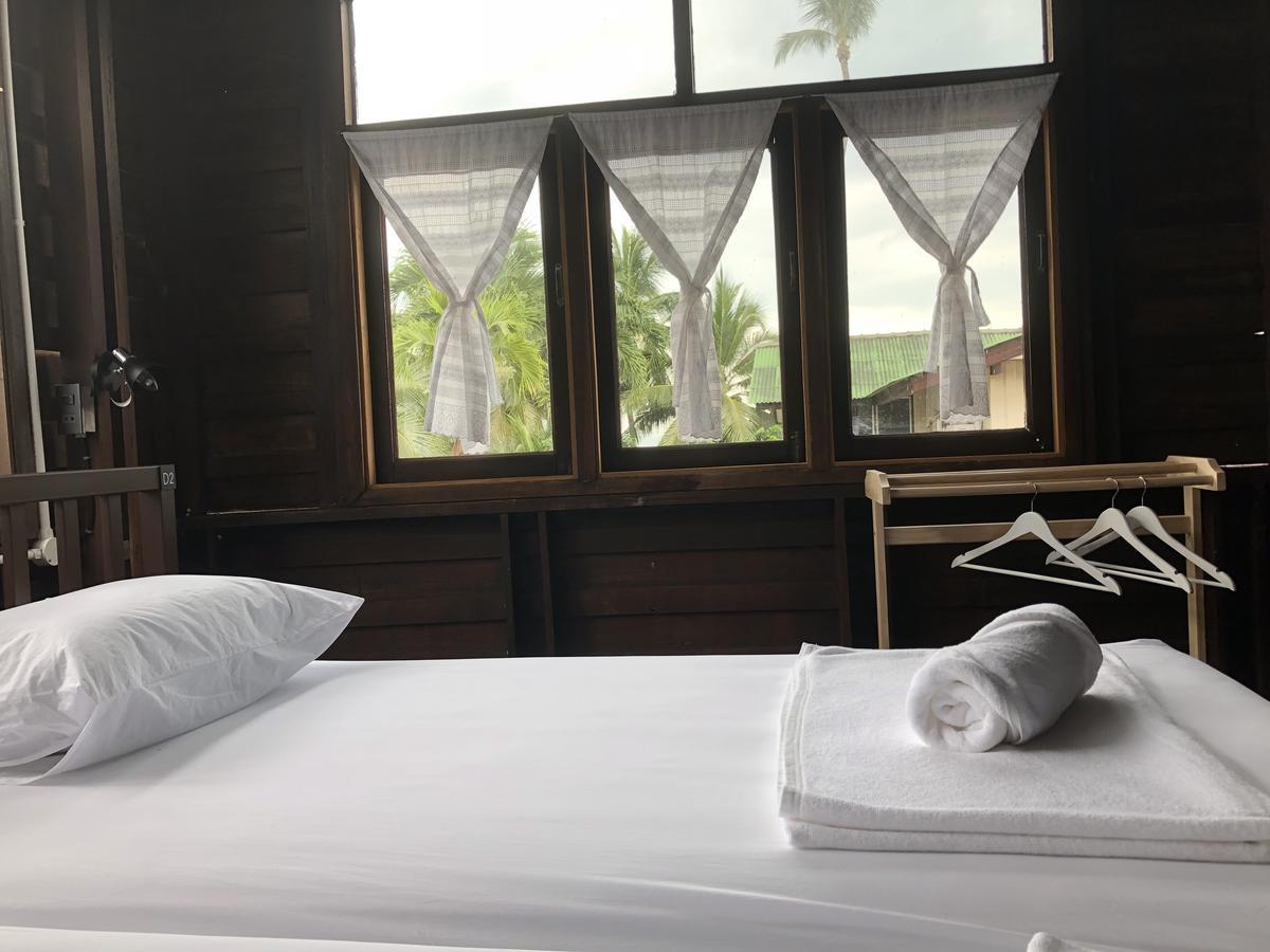 Aforetime Beach House Hostel Taling Ngam (Koh Samui)