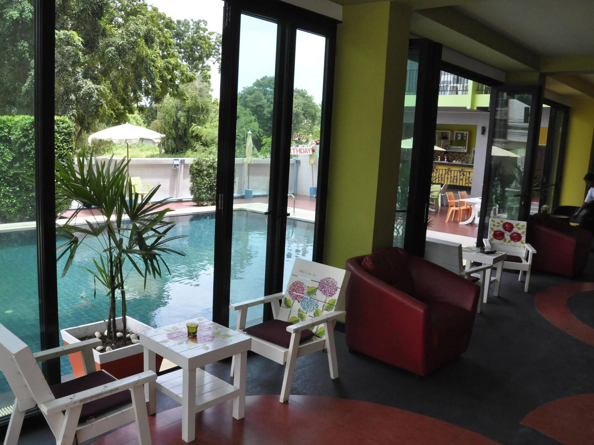 Oyo 75367 Ud Pattaya Hotel 4*