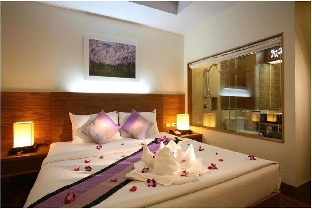 Baan Saikao Plaza & Service Koh Chang