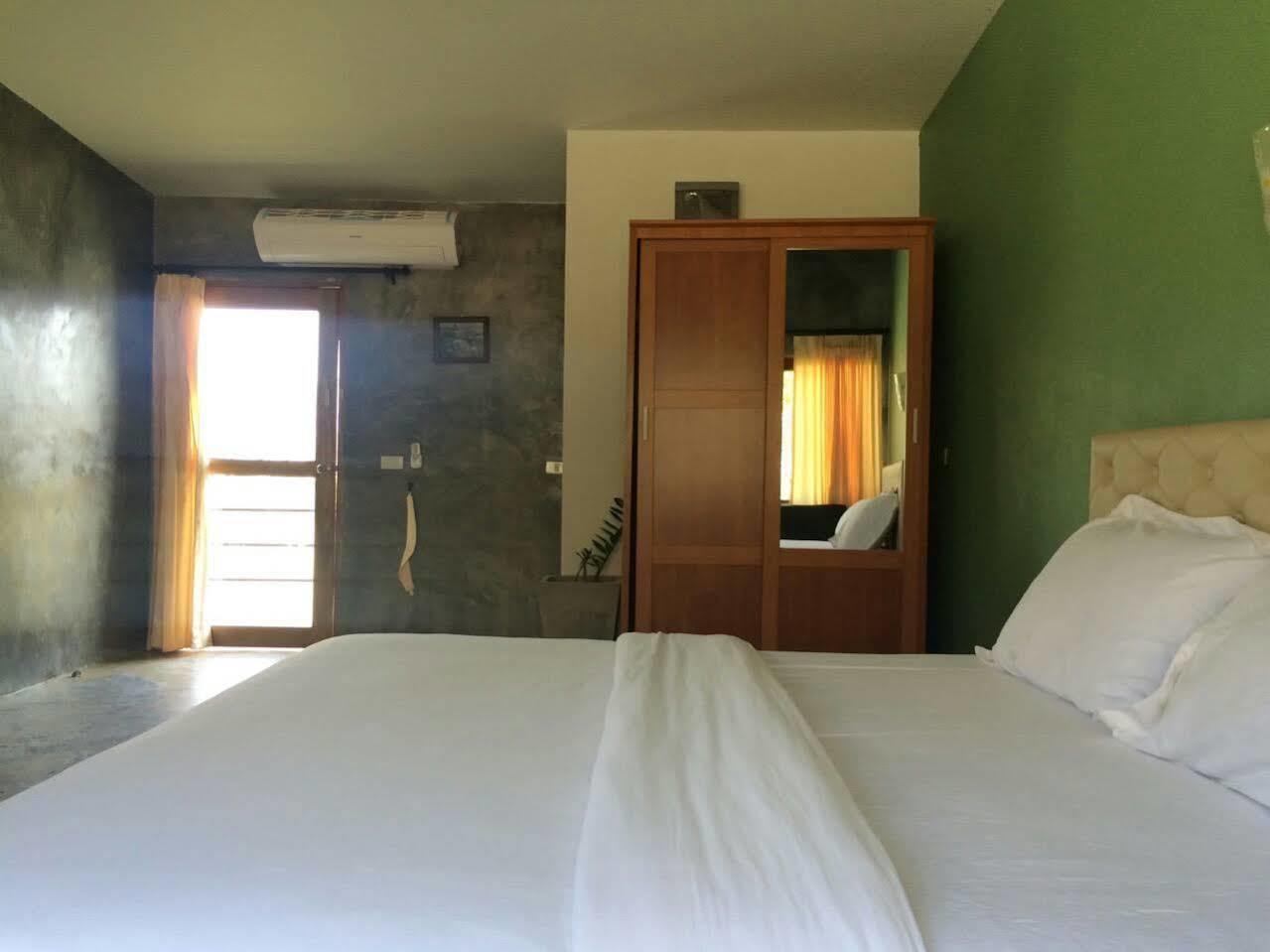 Resort Lakeview 2*
