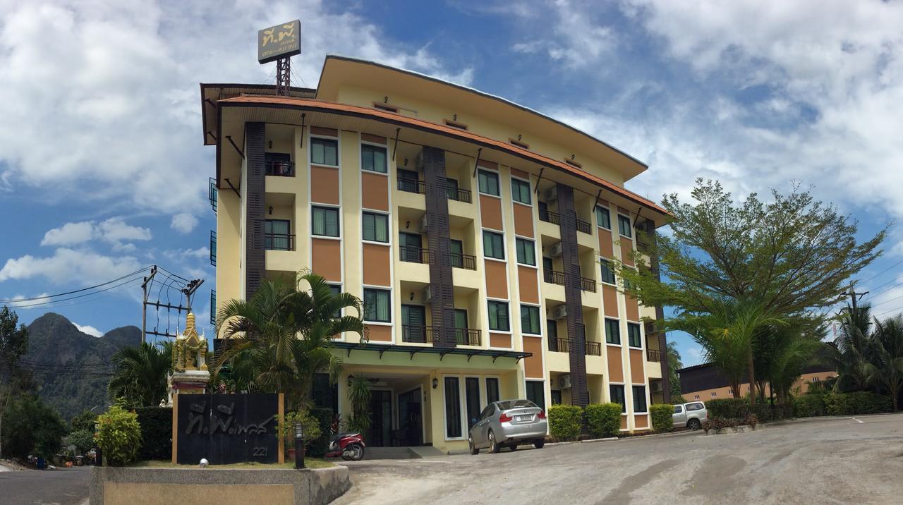 T.p. Place Hotel Phang Nga
