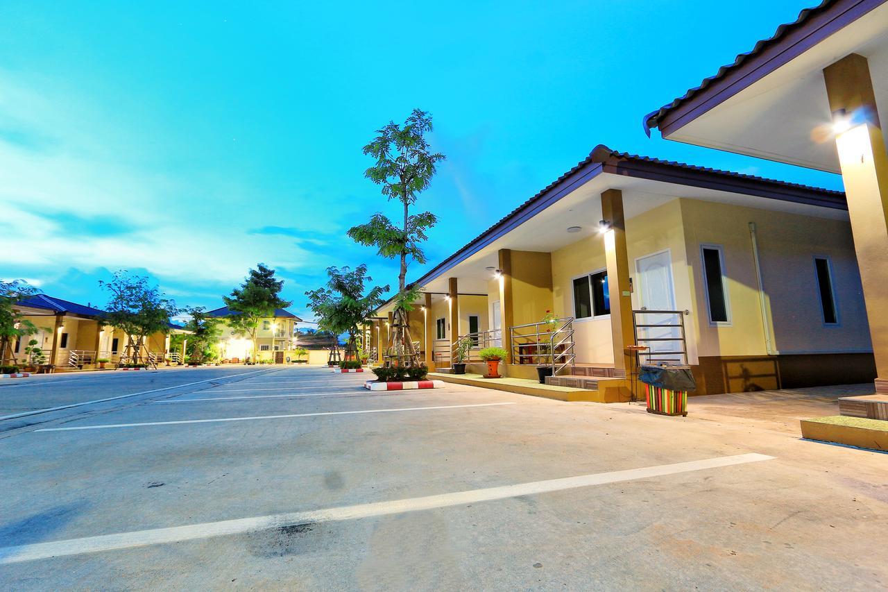 Khaohom Resort 2*