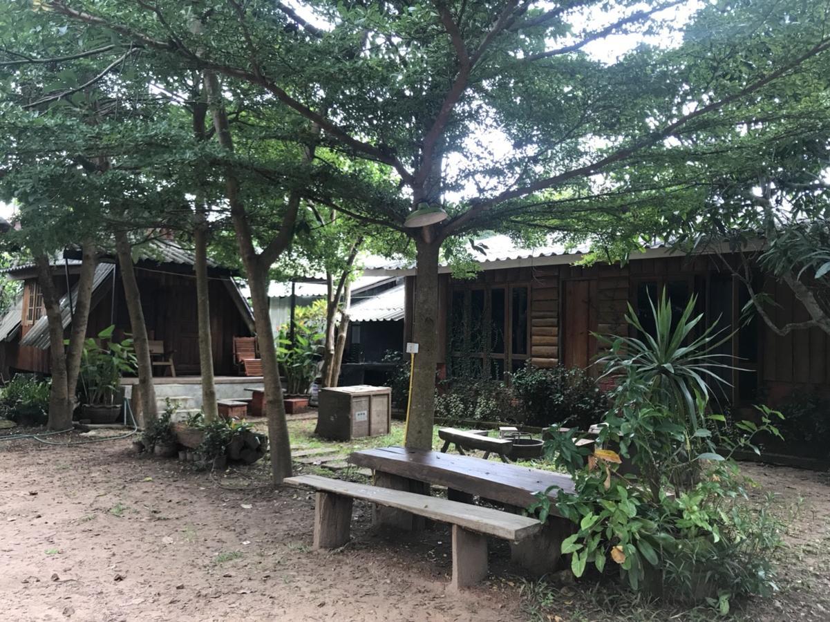 Ban Pataraphan: Traditional Thai Retreat In Khunyuam, Maehongson