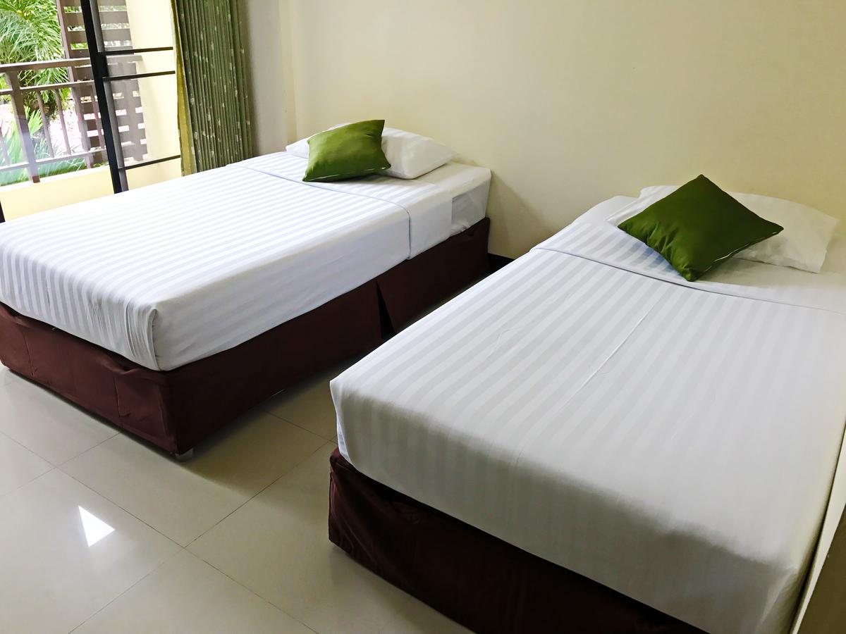 T.p. Place Hotel *