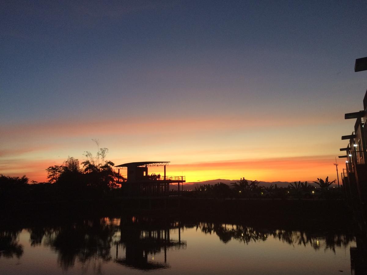 Rung Chiangrai Resort *