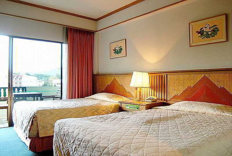 Rooks & Mae Hong Son