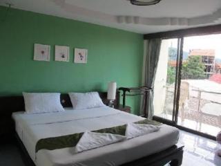 Hotel J