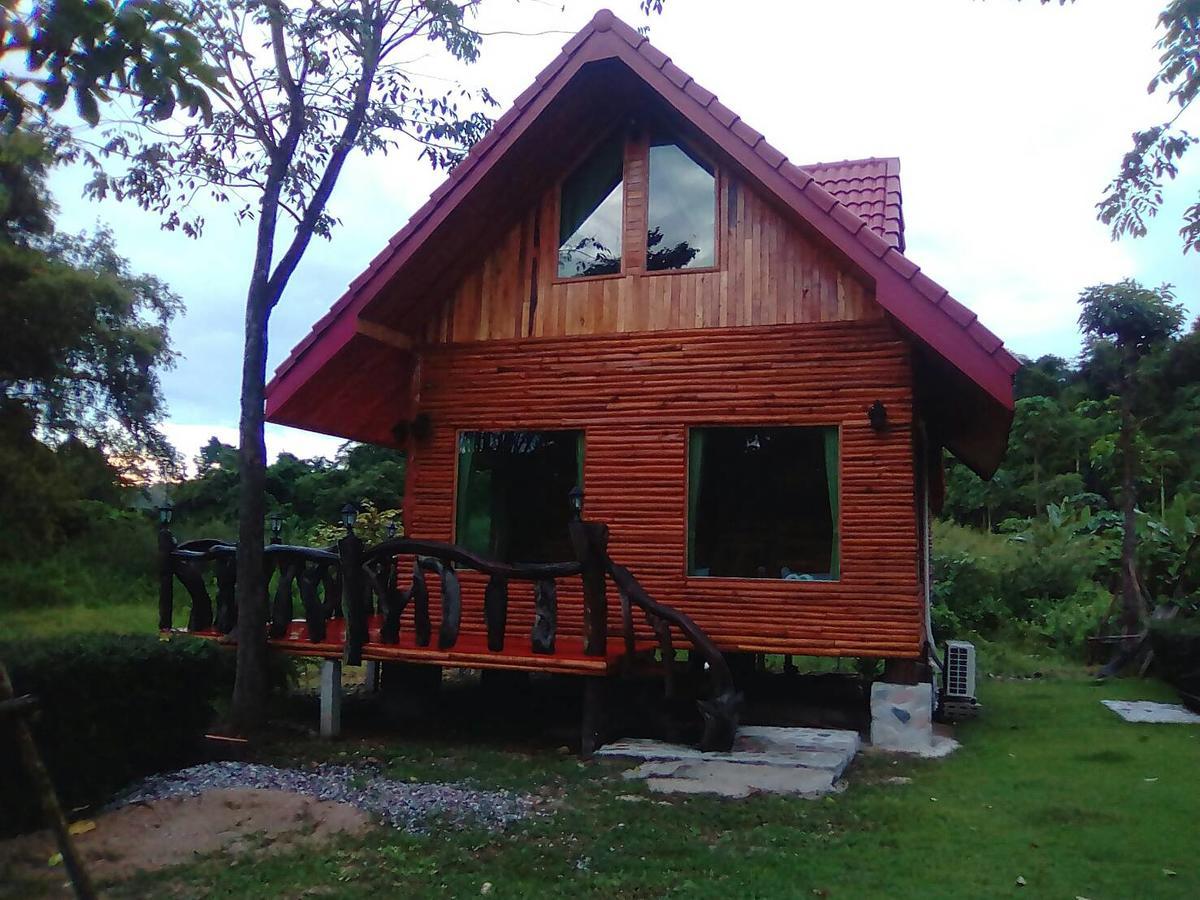 Resort Baan Phukaotoknam