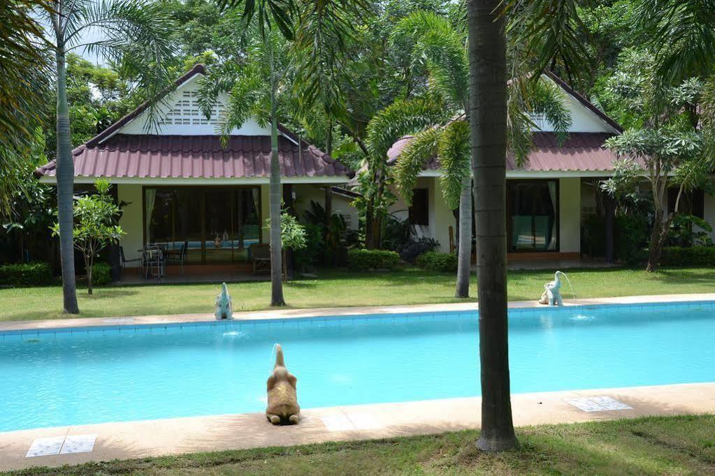 Capital O 834 Iyara & Koh Chang