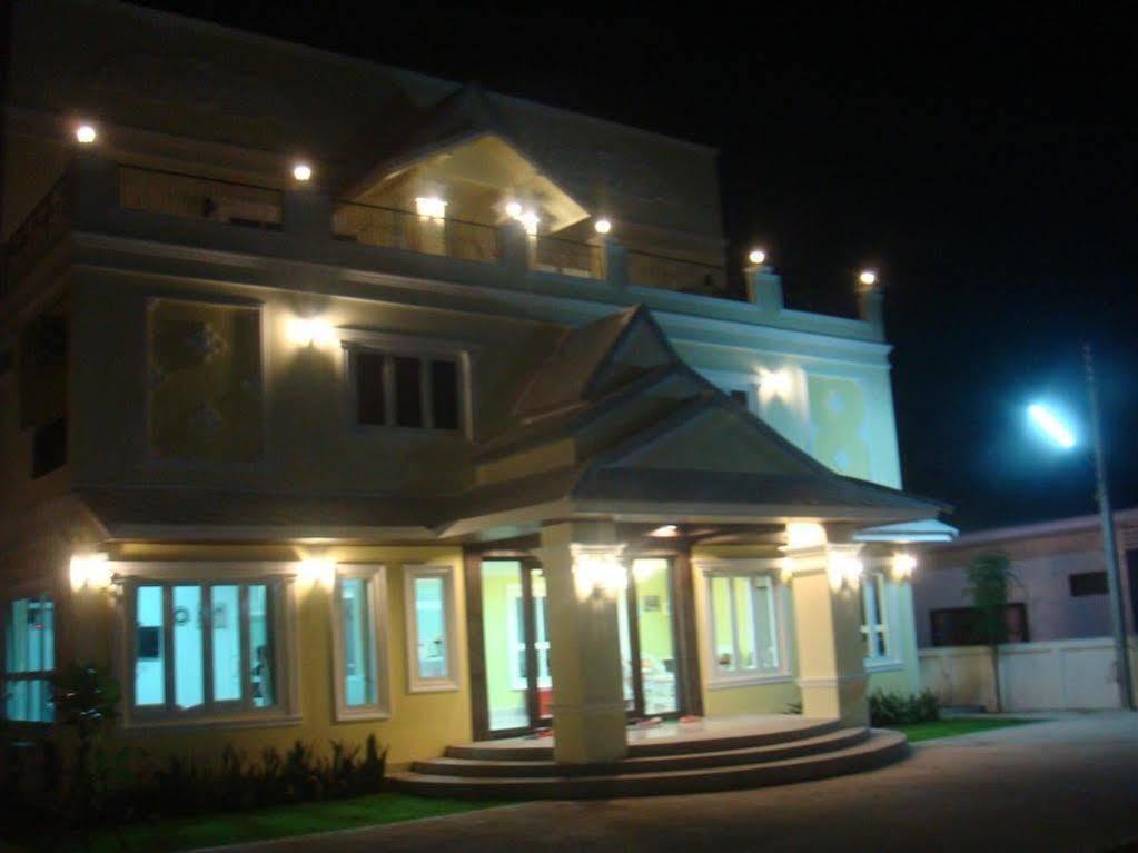 Hostel The Target Chiang Rai
