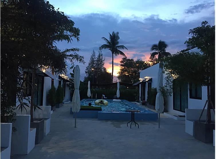 Loft Caravan Resort 3*