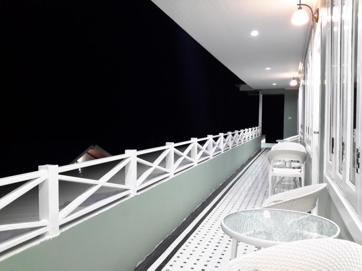 Hotel Sky 2*