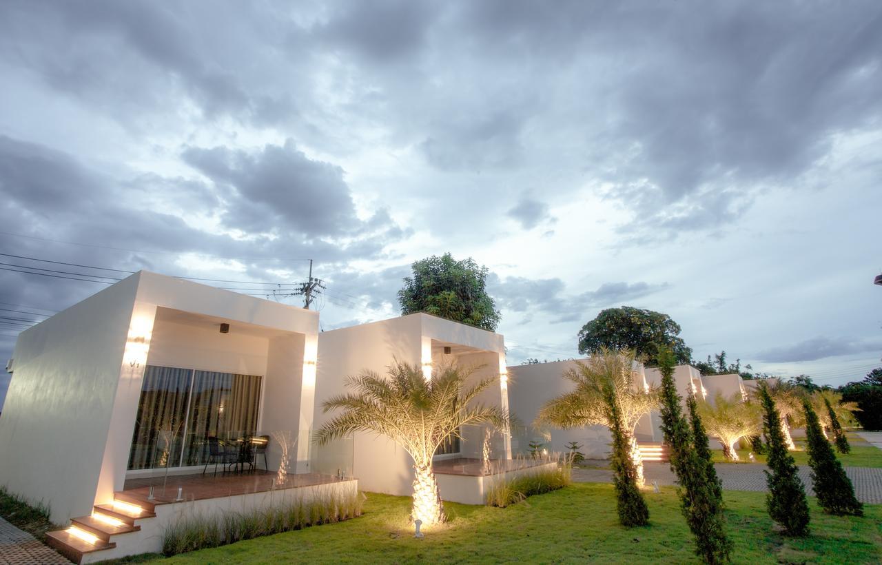 Resort West View 3*