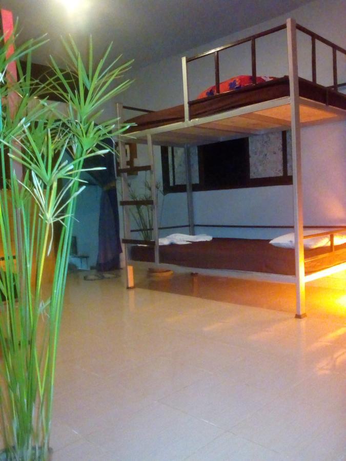 Sake Hostel Koh Lanta