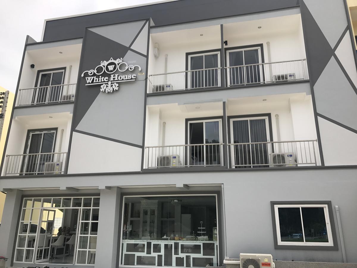 Hotel White House By 88 Phang Nga
