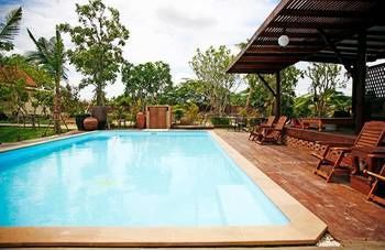 Retreat Resort