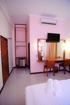Much-che Manta Boutique 3*
