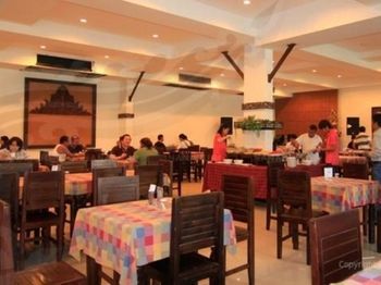 Nana Buri Hotel 3*