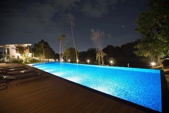 Riverawan Hotel