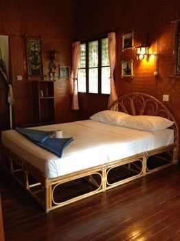 Lolita Hotel 3*