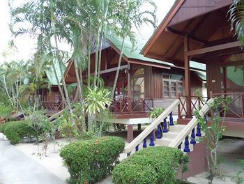 Lolita Hotel 3*