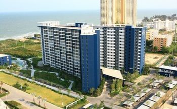 Baan Thew Talay Blue Sapphire