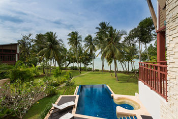 Amatapura Beach 12 Villa *