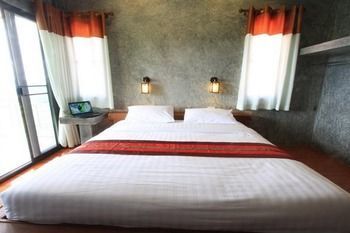 Hotel Phumaketawan 2*