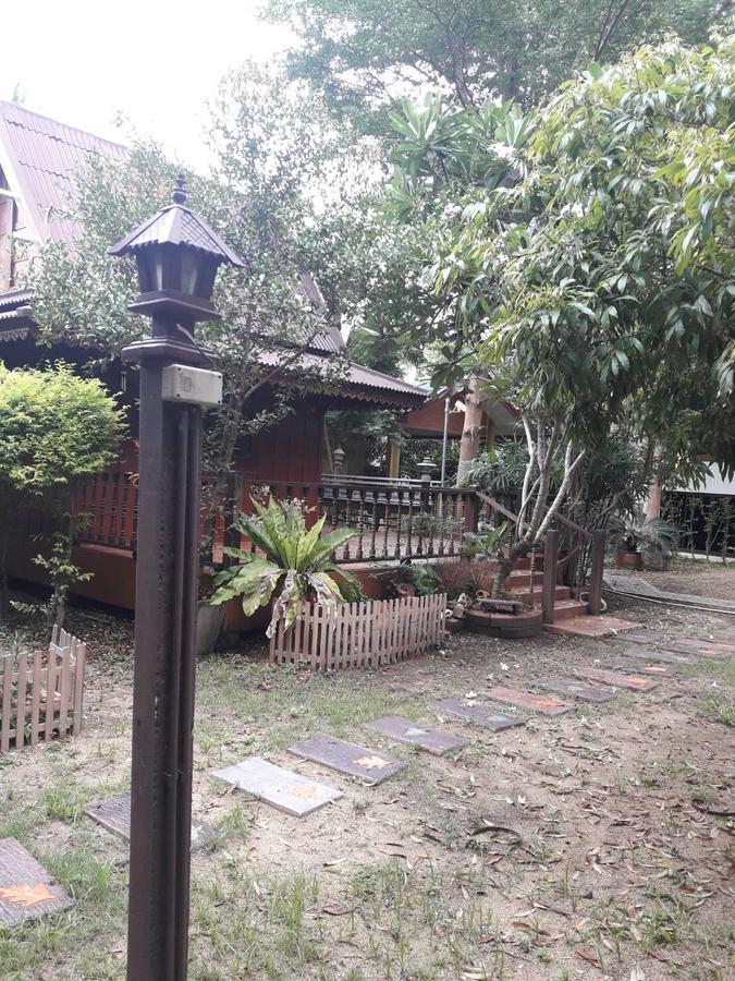Resort Baan Mai Chai Khlong Amphawa