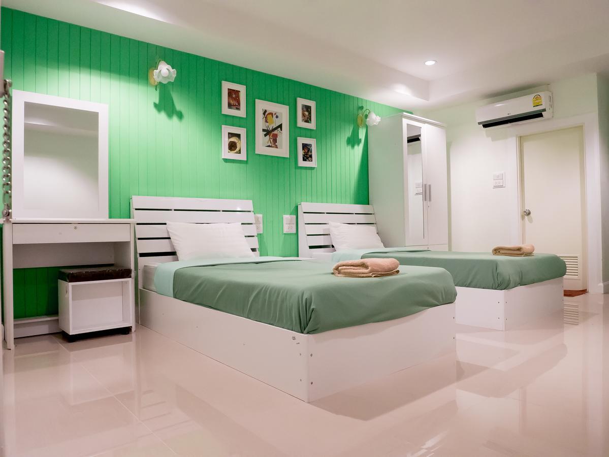 Uj Hotel Bang Saen