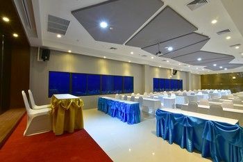 Siam Oriental Hotel 3*