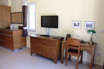 Little Sunshine Boutique & Koh Chang