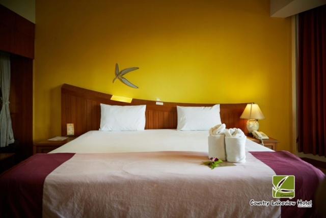 Country View Hotel Suphan Buri