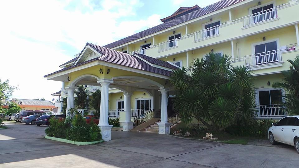Hotel Monrawee Pavilion