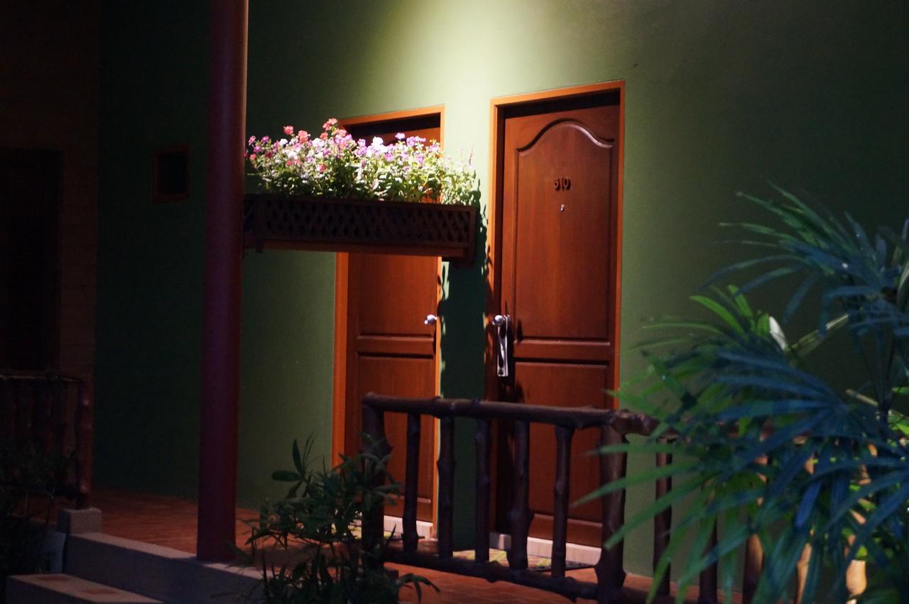 Country View Hotel
