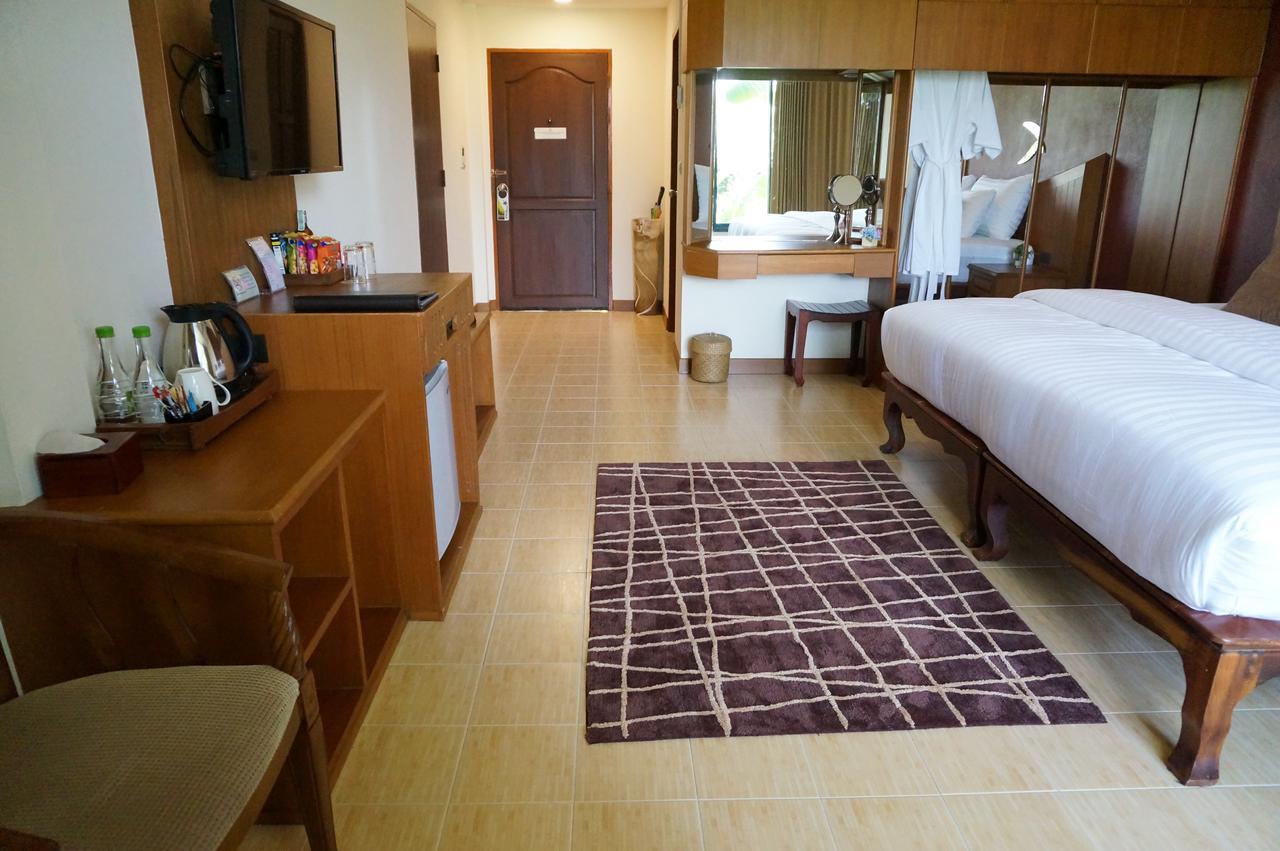 Country View Hotel Suphan Buri
