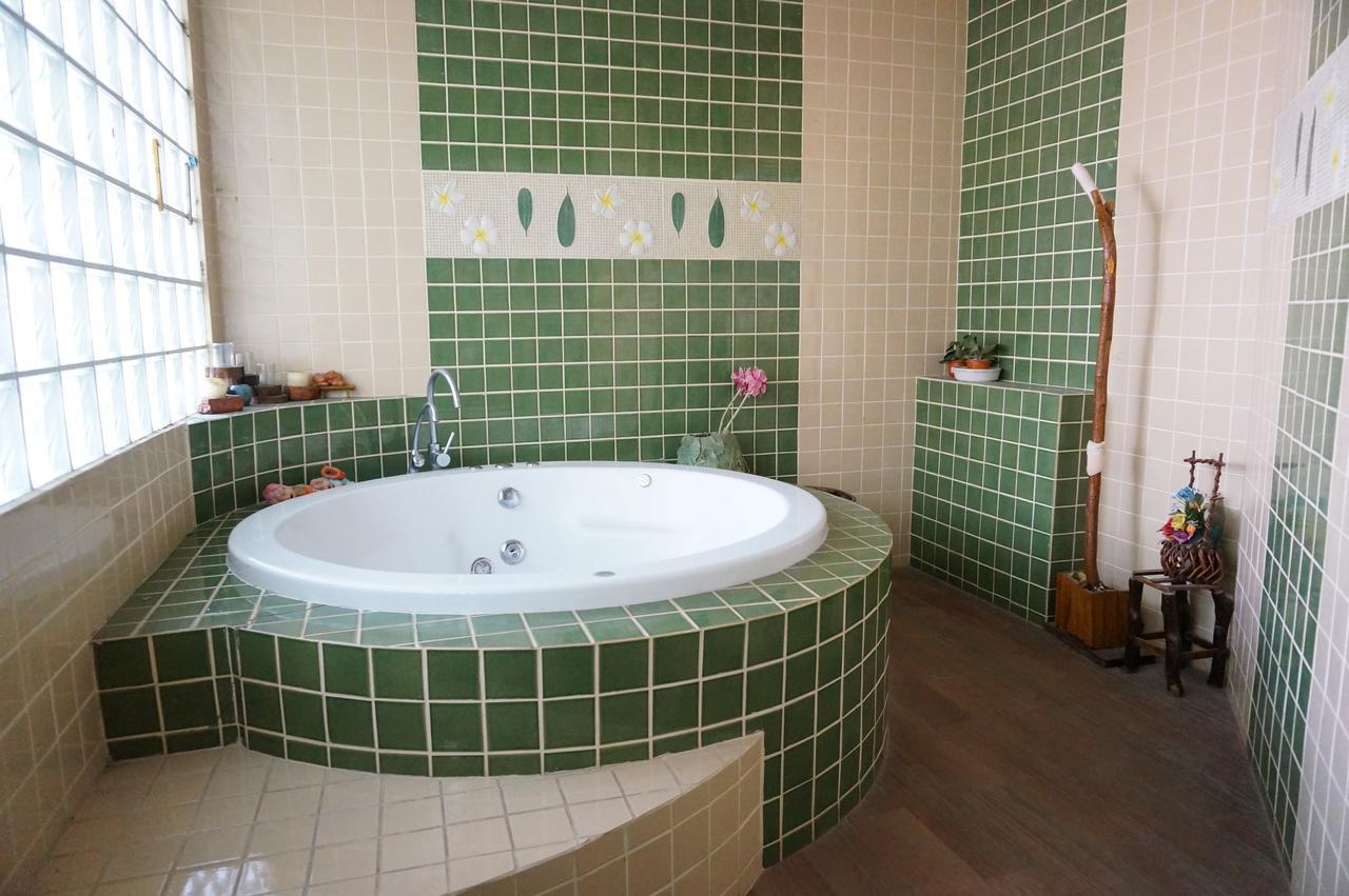 Country View Hotel Suphan Buri