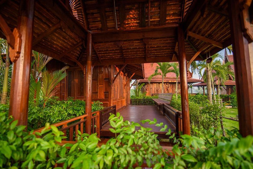 Lamphurai Riverside And Spa 3*