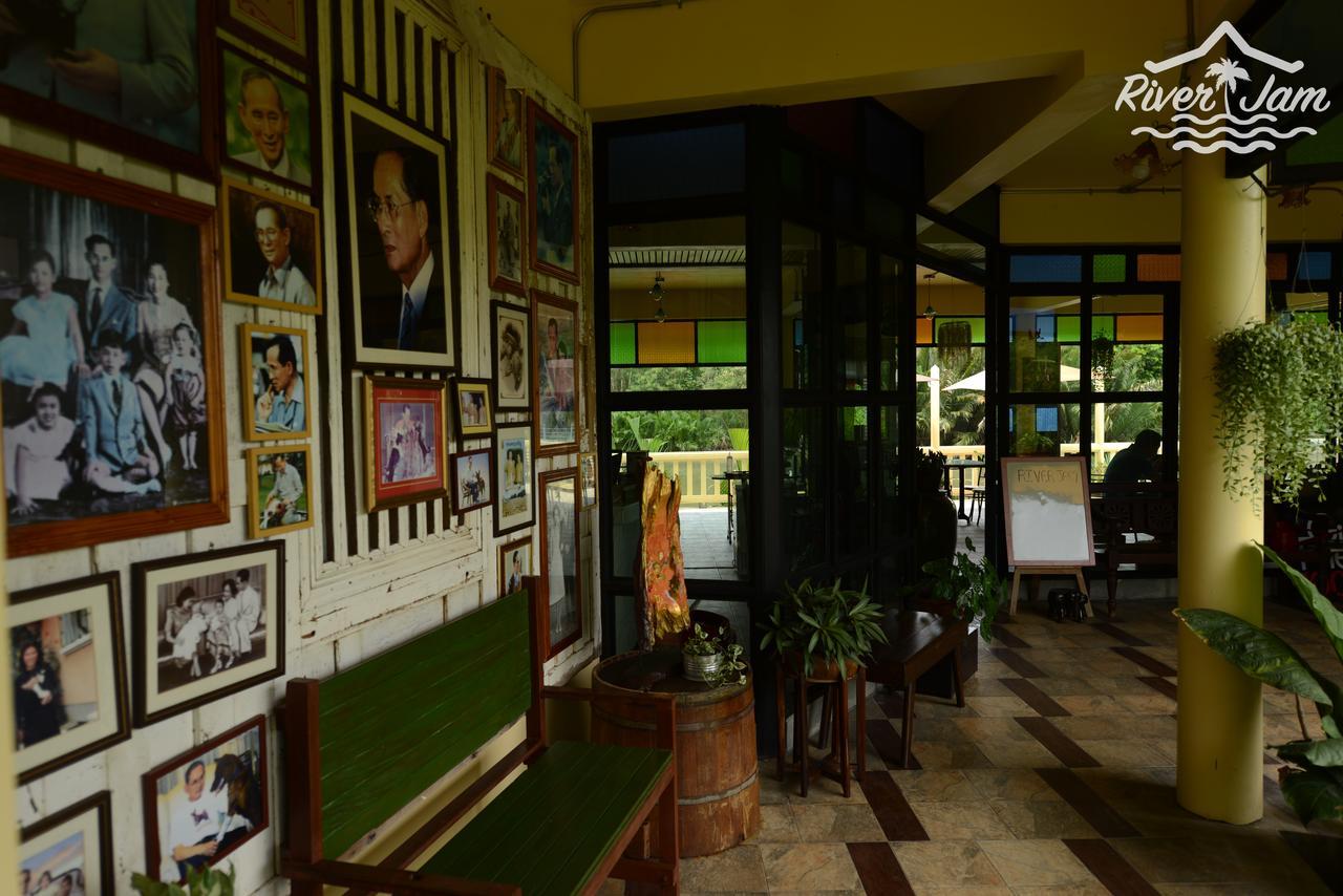 Resort River Jam Amphawa 3*