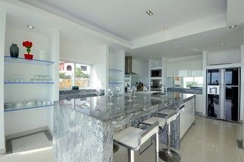 Luxury 5 Star 8 Bedrooms Hotel 4*