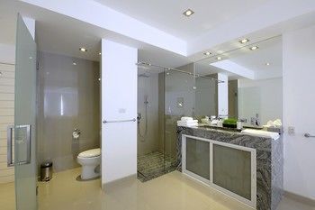 Hotel Luxury 5 Star 8 Bedrooms Jomtien Beach
