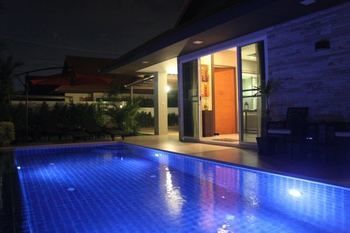 The Pool A23 Villa
