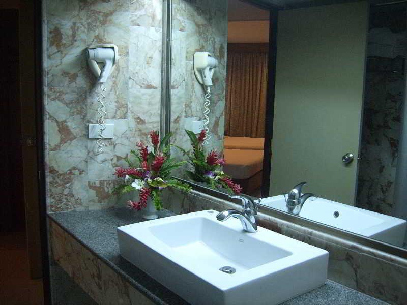 Royal Palace 3*