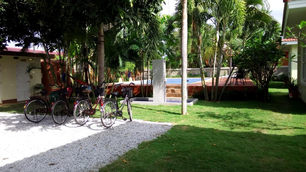 Pat's Hideaway Resort