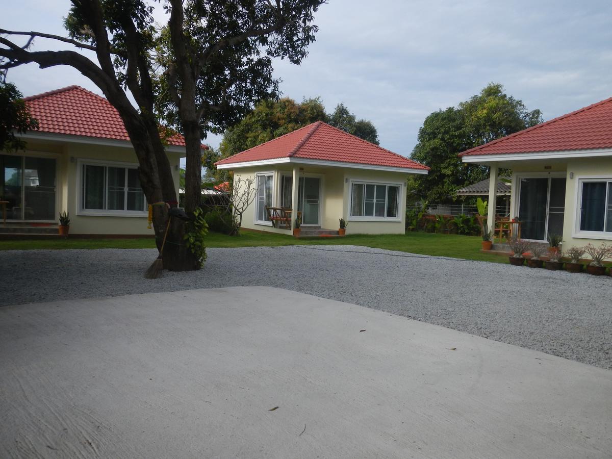 Pat's Hideaway Resort